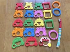 アンパンマン 知育玩具 紐通しのサムネイル