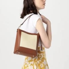 美品　トゥモローランド　Carol J. ラフィアコンビ スクエアバッグのサムネイル
