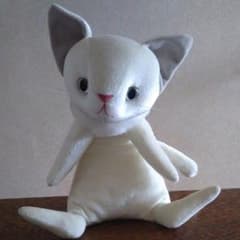 ぬいぐるみ 猫のサムネイル