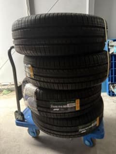PIRELLI サマータイヤ　16インチのサムネイル