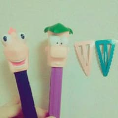 PEZ と ピンのセットのサムネイル