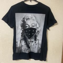 poison★半袖Tシャツ★マリリンモンロー★ダイヤモンド★白黒★薔薇★入れ墨のサムネイル