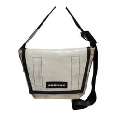 FREITAG LASSIE 大人気モデル ラッシー アイボリー系 拡張可能◎ FREITAG LASSIE 大人気モデル ラッシー アイボリー系 拡張可能