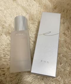 【モラン様専用】RMK ジェルクリーミィファンデーション 102 30gのサムネイル