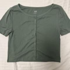 【美品】GAP ギャップsサイズクロップド　 半袖トップス　リブ　くすみグリーンのサムネイル