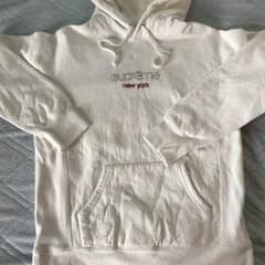 supremeパーカーのサムネイル