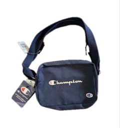 新品　未使用　ネイビーChampion ショルダーバッグのサムネイル