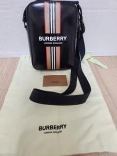 バーバリーショルダーバッグ　ノバチェック　メンズ　レディース