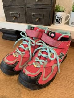 kids New balance  21.5センチ　トレッキングのサムネイル
