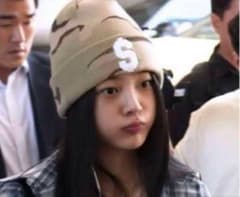 NewJeans ミンジ着用Supreme 迷彩柄 ニット帽 - メルカリ