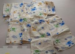 甚平90cm 男の子　ベージュ蟹のサムネイル