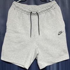 NIKE テックフリース ショートパンツ グレー Mサイズのサムネイル