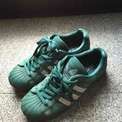 adidas♡スニーカーのサムネイル