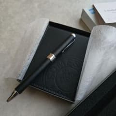 AMEXプラチナ未使用ソメスサドルボールペン&メモパッド超美品 - メルカリ