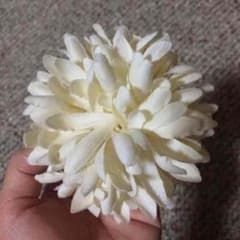 ブローチにもピンにもなるコサージュのサムネイル