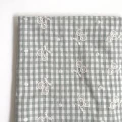 韓国生地 チェック柄 さくらんぼ 刺繍生地のサムネイル