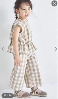 【美品】ペアマノン　ペプラムブラウス 7分丈パンツ ガールズセットアップのサムネイル