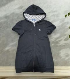 美品 BURBERRY ブルーレーベル 半袖パーカー ジップアップ サイズMのサムネイル