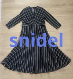 snidelフレアワンピースのサムネイル