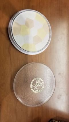 アザレ　シャイニーパクトのサムネイル