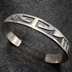 Hopi ホピ族 Andrew Saufkie オーバーレイ バングル m40291413312_1.jpg?1730303244