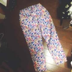 花柄パンツのサムネイル