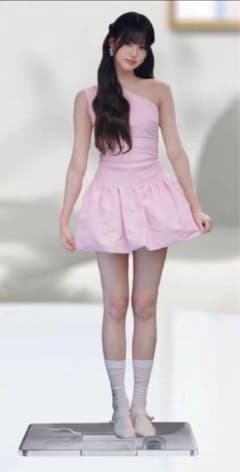 IVE Kitsch 衣装 アウター スタジャン ジャケット ウォニョン