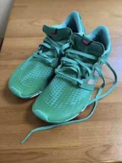 【新品•タグ付き】アディダス adipure ランニングシューズ 24.0のサムネイル