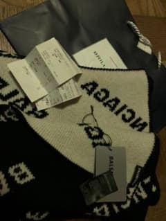 BALENCIAGAマフラーのサムネイル