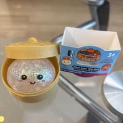 肉まん ミニ せいろ蒸し スクイーズ 白 ラメ入りのサムネイル