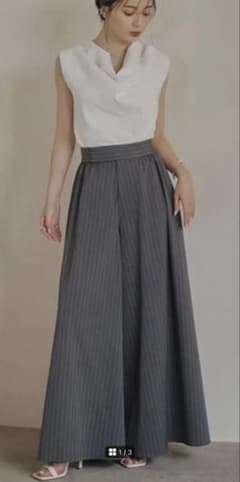 anuans ギャザーボリュームワイドパンツ 未使用のサムネイル
