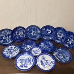 ミッキーマウスと仲間たちのイヤープレート 1998-2008 13枚セット