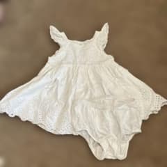 baby GAP 刺繍入りホワイトワンピース 12-18ヶ月のサムネイル