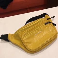 BALENCIAGA ショルダーバックのサムネイル