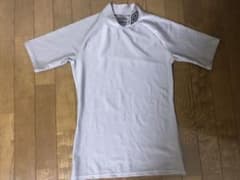 【kinta＆hikalu様専用】アンブロ✳︎インナー✳︎シルバー✳︎半袖✳︎美品のサムネイル