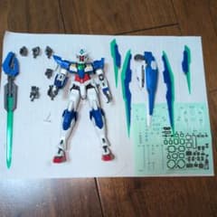 RG 1/144 ダブルオークアンタ 組立済 ジャンク 画像、説明必読のサムネイル