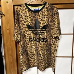 ヒョウ柄★Ｓサイズ 美品 アディダス レオパード 豹柄 ヒョウ柄 tシャツ オーバーサイズ xo