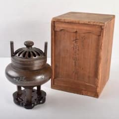 古銅　銀象嵌雲鶴文　三足蓋爐　香炉　唐木台・時代箱付　R　R4959 古銅 銀象嵌雲鶴文 三足蓋爐 香炉 唐木台・時代箱付 R R4959 - メルカリ