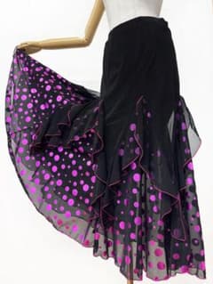 大人カワイイ】新品 ピンクの水玉 社交ダンス用フリルスカート 黒m253