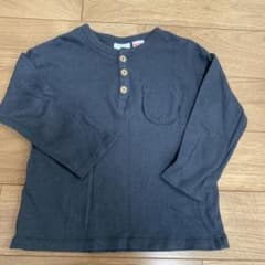 ZARA トップス　長袖　ロンＴのサムネイル