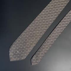 BURBERRY LONDON ネクタイ ダークグレー 総柄 シルクのサムネイル