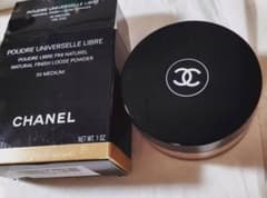 新品未使用CHANEL シャネルパウダー 30 MEDIUMのサムネイル