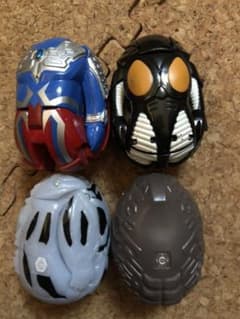ウルトラエッグ　ウルトラマンゼロ　4体のサムネイル
