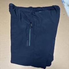 ワークマン春、夏用アイスシルクカーゴパンツ　黒　ポケット多数。全方向伸び伸びのサムネイル