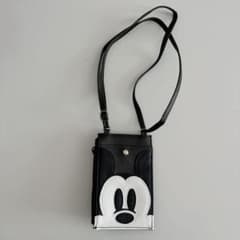 東京ディズニーリゾート　ミッキー　スマホショルダー　ポーチのサムネイル