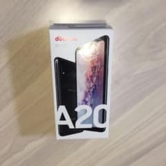 Galaxy A20 ブラック 32 GB docomoのサムネイル