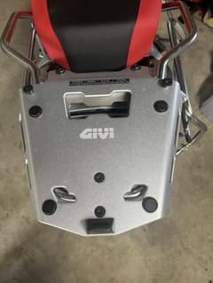 R1250GSアドベンチャー　GIVIリアラック(SRA5112)のサムネイル
