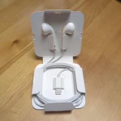 Apple EarPods Lightning端子 ホワイトのサムネイル