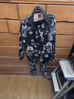 希少NIKEフローラルセットアップLサイズモノクロオシャレ 希少NIKEフローラルセットアップLサイズモノクロオシャレ - メルカリ