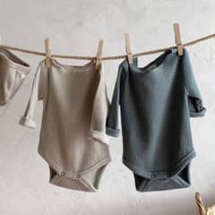 monbebe モンベベ　ロンパース　80〜90  ベージュ　韓国服のサムネイル